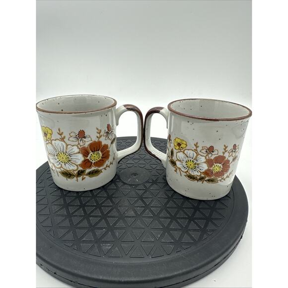 2 Vintage 1970s Lunch Mates Spring Cultura Collection Coffee Mug Floral, Japan - Picture 1 of 5